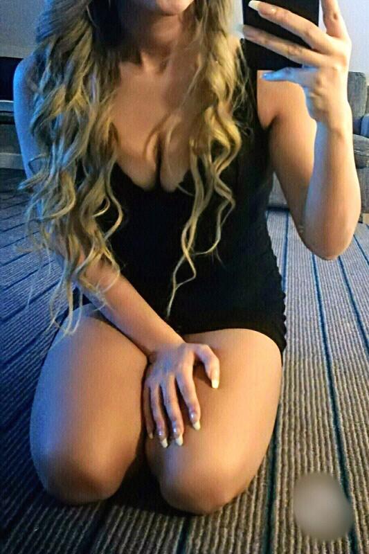 Aaleyah - Blonde Elite English Escort In Woolwich