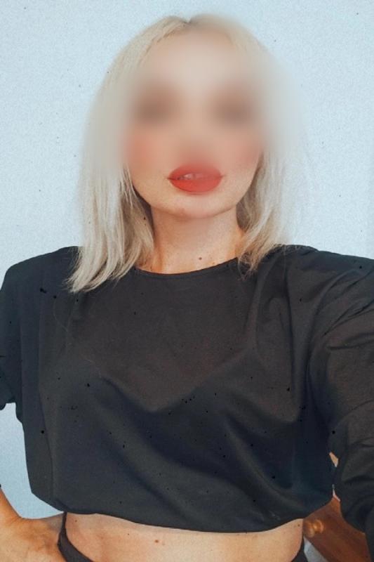 Pamella - Tall 34C Busty American GFE Chealsea Escort