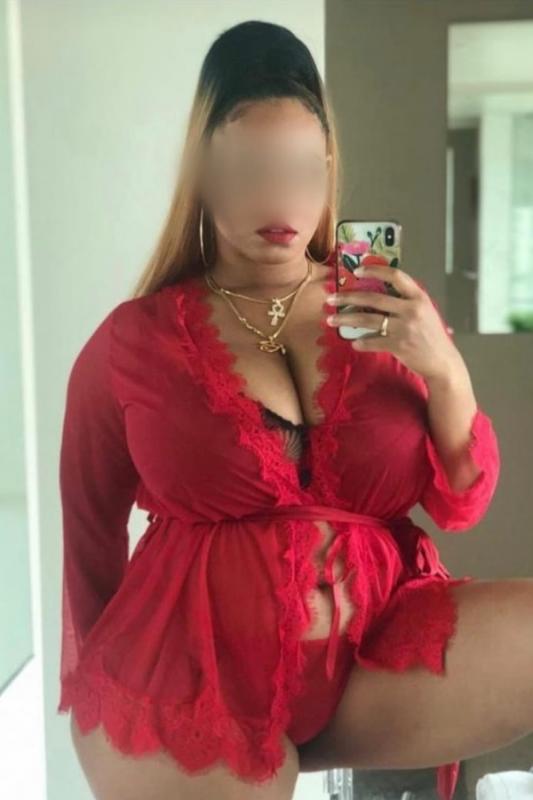 Tammara - Voluptuous 36G Super Busty British Black Escort