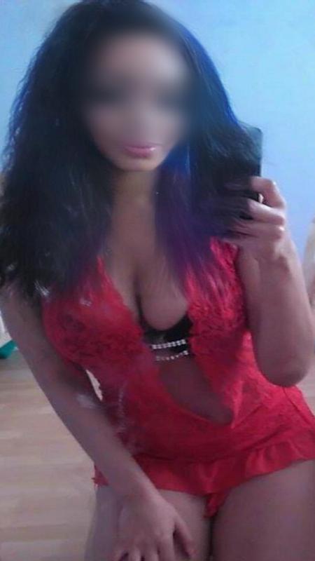 Tara - 34D Busty Mixed Race Escort 